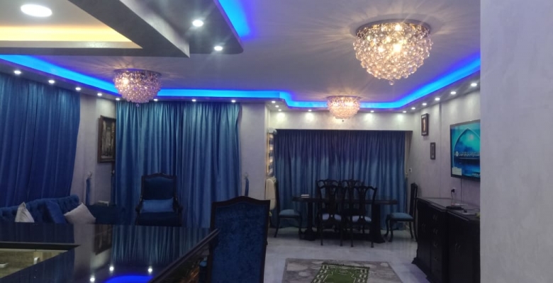 شقه للايجار بحي راقي بالعجوزه