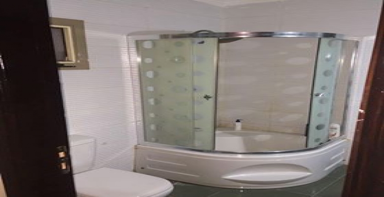 فيلا 250متر أرضي بحديقة بالمنطقة (أ)