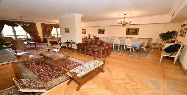 شقه بموقع متميز جدااا للبيع الزمالك