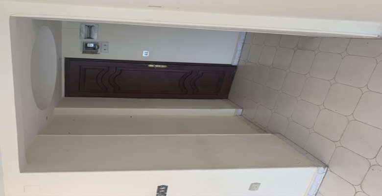 فرصه حقيقية بأرقي موقع بالكوربه خلف الاتحادية بالأول فوق الأرضي ١٧٠ م٢ مسجله بحصه بالارض بحريه ٣ مقفول و ريسبشن ٣ قطع