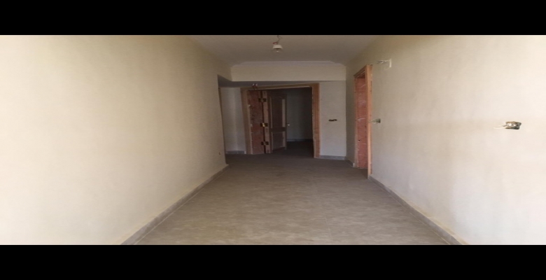 شقتين للبيع في كمبوند جاردينيا الشمس علي الشارع الرئيسي