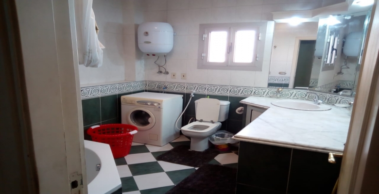 شقه مفروشه للايجار بحي راقي ف الدقي