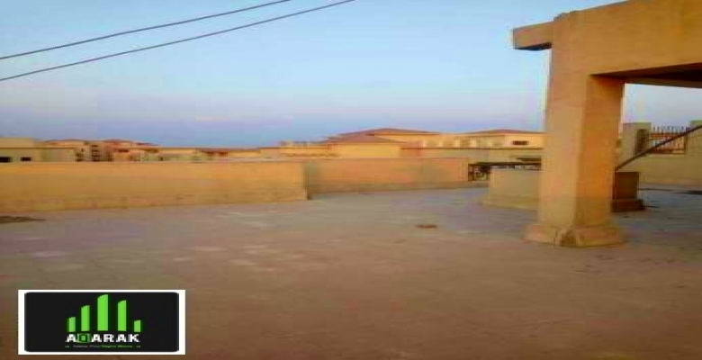 بحي الاشجار للبيع بينت هاوس ٢٠٢م٢ + روف ٧٥ م نصف تشطيب على المحارة بلدور الخامس