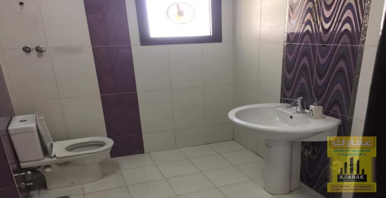 شقة لقطه للبيع تشطيب سوبر لوكس 182 م بموقع مميز جدااا في حي الاشجار( امام دريم لاند )