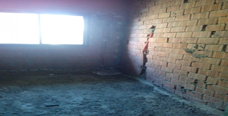 للبيع ١١٧ متر موقع مميز في كمبوند حي الاشجار أمام دريم لاند . نصف تشطيب