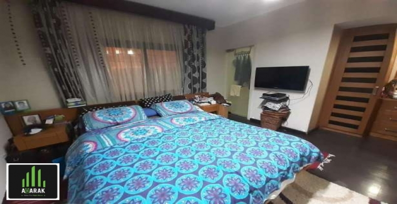 بكمبوند حي الاشجار.. 135 م شقه ٣ غرف ٣ حمام ريسبشن ٣ قطع / دور ارضي بحديقه بالمطبخ ( امريكان بالرخام )