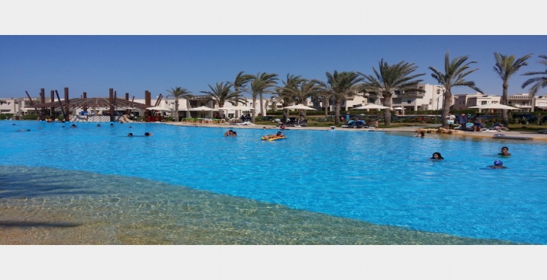شاليه للايجار بالساحل الشمالى امواج - Chalet for rent in Amwaj North Coast.