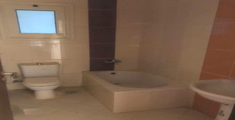 شاليه لقطه للبيع في قرية اماريتس هايتس