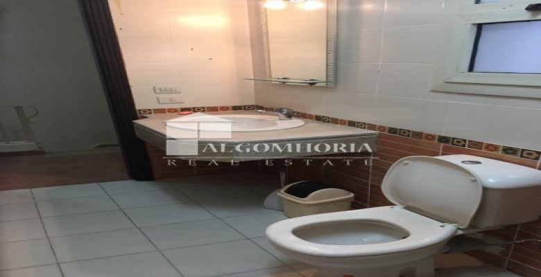 شالية بقرية لافيستا  6 فيلا للايجار يوميى دور ارضى واول ورووف