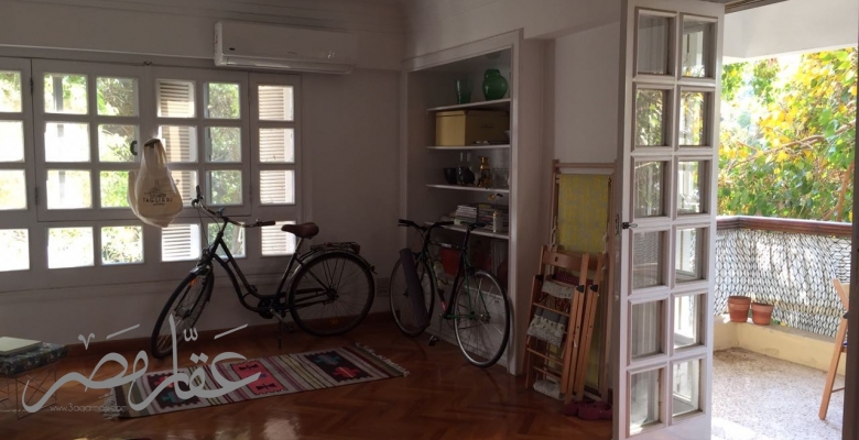 شقة للايجار بموقع متميز بالدقى قريب من الخدمات 