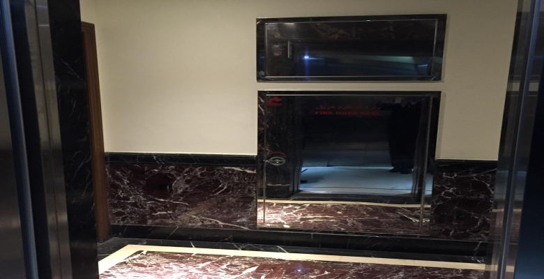 مكتب ادارى  يصلح لكبرى الشركات بموقع متميز بالمهندسين تشطيب الترا سوبر لوكس  