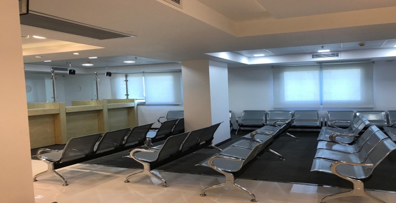 مكتب ادارى  يصلح لكبرى الشركات بموقع متميز بالمهندسين تشطيب الترا سوبر لوكس  