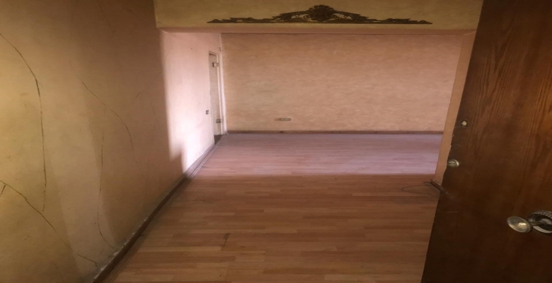 شقة قانون جديد على شارع رئيسى بجامعة الدول