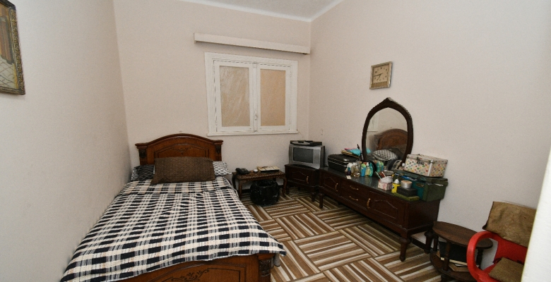 شقة اكسترا سوبر لوكس ترى النيل بزاويه جانبيه قانون قديم بجاردن سيتى