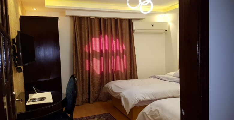 شارع السودان الرئيسى ميدان لبنان امام مطعم الطابية