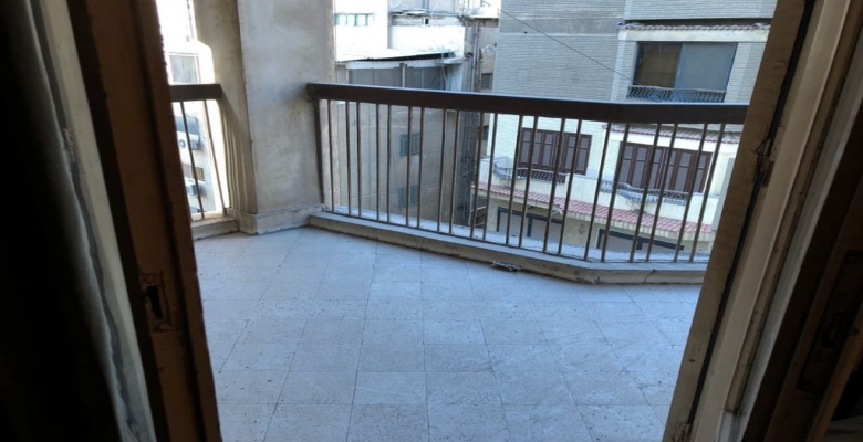 شقة للبيع على شارع رئيسى بالدقى