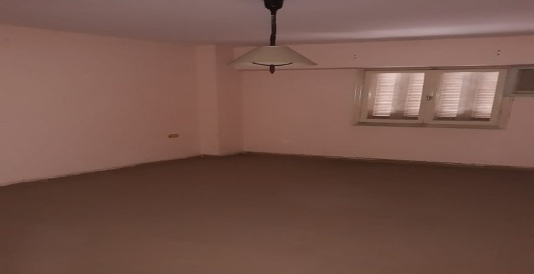 شقة للبيع بالدقي تشطيب لوكس