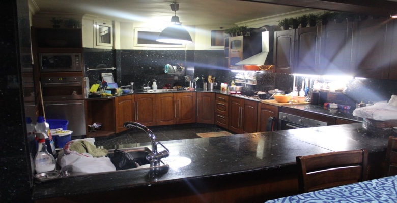 للبيع فيلا مستقله  بموقع مميز لا مثيل له أحلي فيو علي البحيره ولاند سكيب بالتجمع الخامس