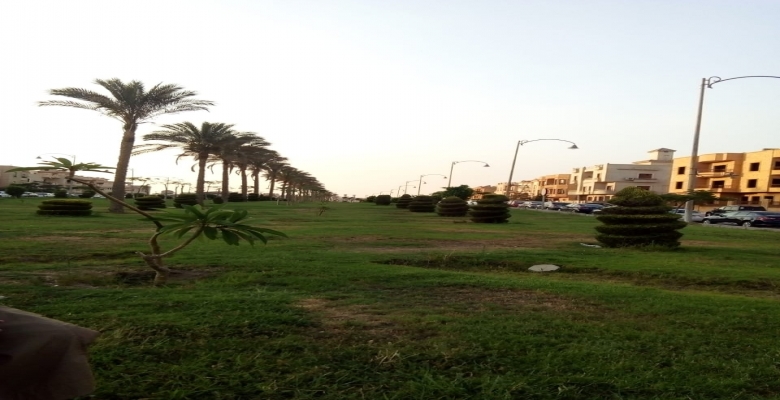 دوبلكس 600 متر للبيع بالتجمع الاول على شارع رئيسى واجهة بحرى 