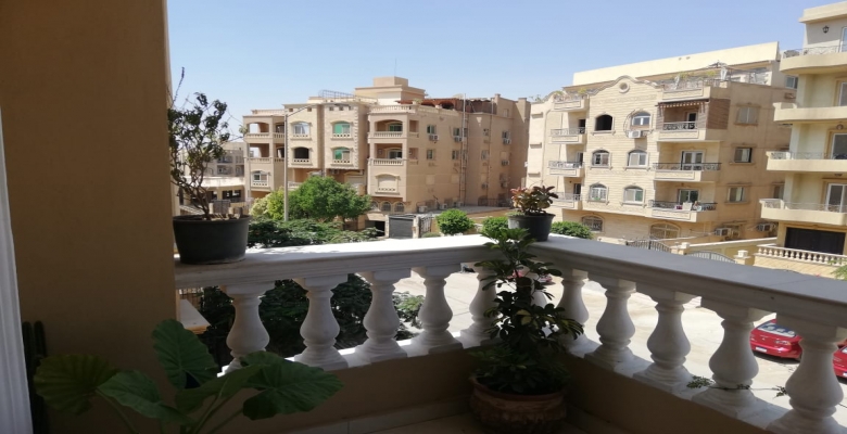 شقه للايجار في اكتوربر قريبه من مول العرب