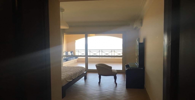 فيلا للايجار في قرية لافيستا بالعين السخنه 4 غرف