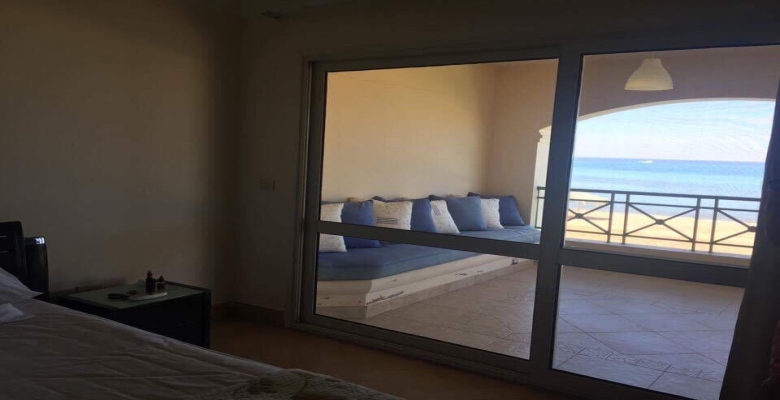 فيلا للايجار في قرية لافيستا بالعين السخنه 4 غرف