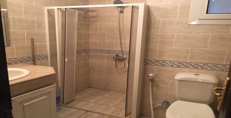 فيلا للايجار في قرية لافيستا بالعين السخنه 4 غرف