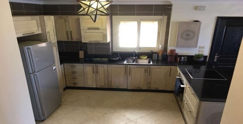 شاليه لايجار في قرية تلال  بالعين السخنه 3 غرف