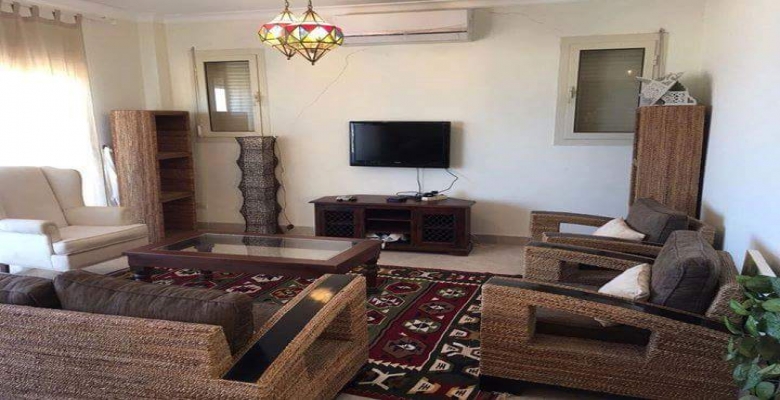 شاليه لايجار في قرية تلال  بالعين السخنه 3 غرف