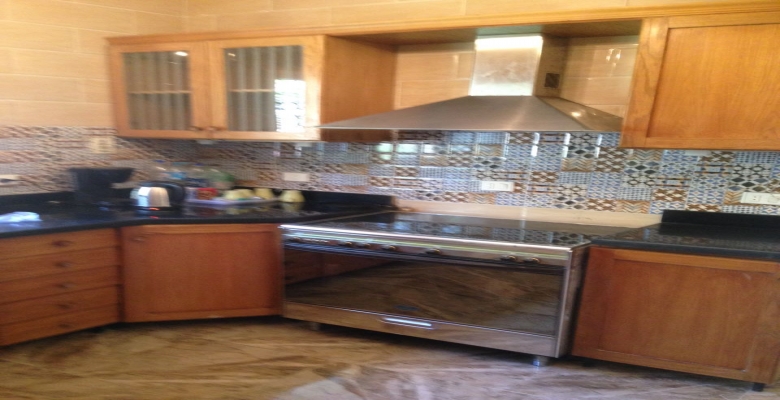 فيلا للايجار- كمبوند العزيزية