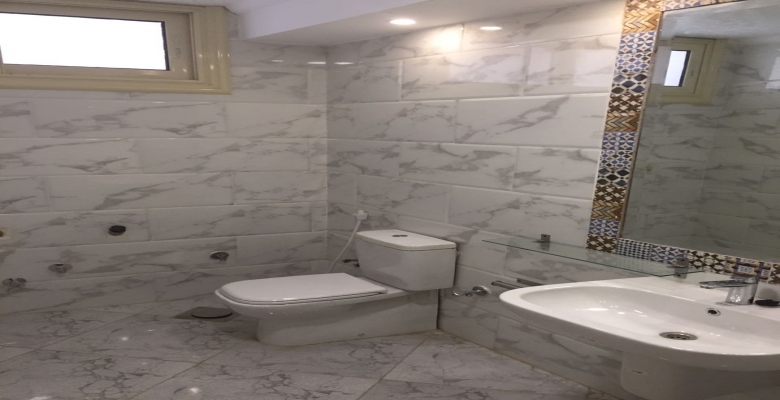 فيلا للايجار- كمبوند العزيزية