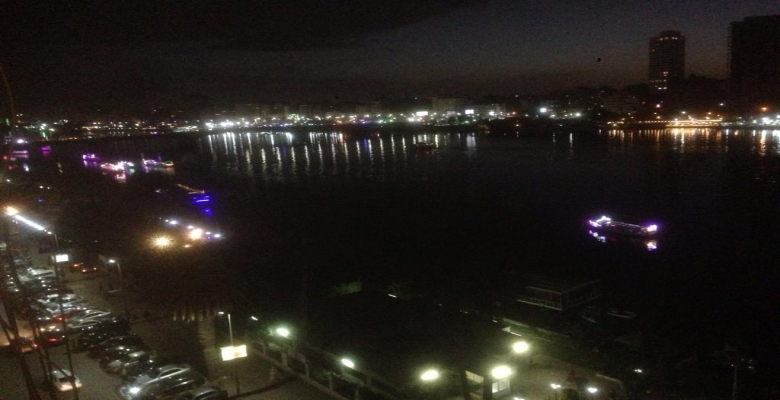 شقة للبيع تطل علي النيل في عبد العزيز ال سعود  تشطيب اكسترا سوبر لوكس مكيفة بالكامل مساحة 120 متر