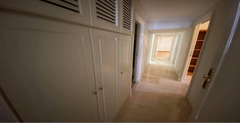 شقة للإيجار تطل على النيل - الزمالك