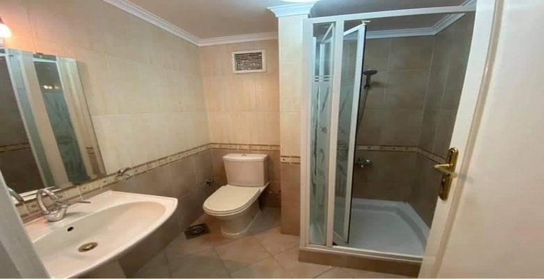 شقة للإيجار تطل على النيل - الزمالك