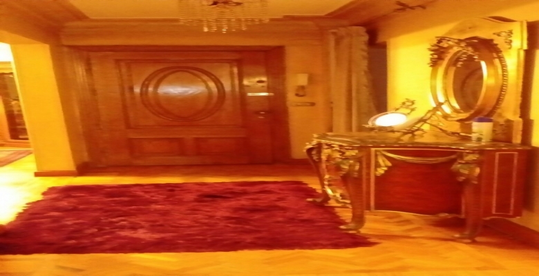 شقه مميزه للايجار في الدقي / Distinctive apartment for rent in Dokki