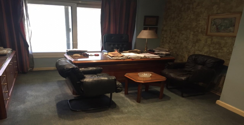 مكتب اداري جاهز كليا للبيع او الايجار