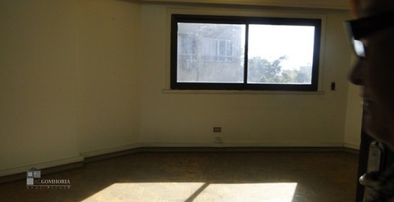 شقة إداري للإيجار - بالزمالك