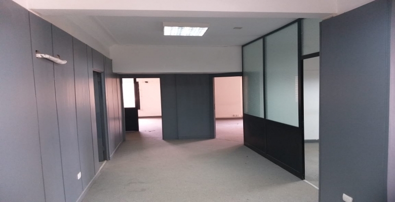 شقة إداري للإيجار - بالزمالك