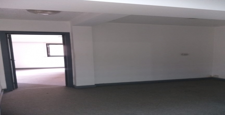 شقة إداري للإيجار - بالزمالك