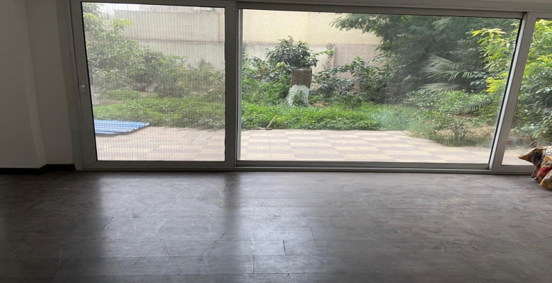 شقة للإيجار دور أرضي تصلح مكتب - بالزمالك