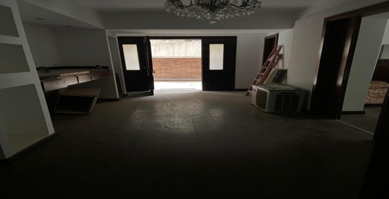 شقة للإيجار دور أرضي تصلح مكتب - بالزمالك