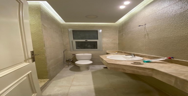 شقة للإيجار - كمبوند فيلدج جيت - بالم هيلز - التجمع الخامس