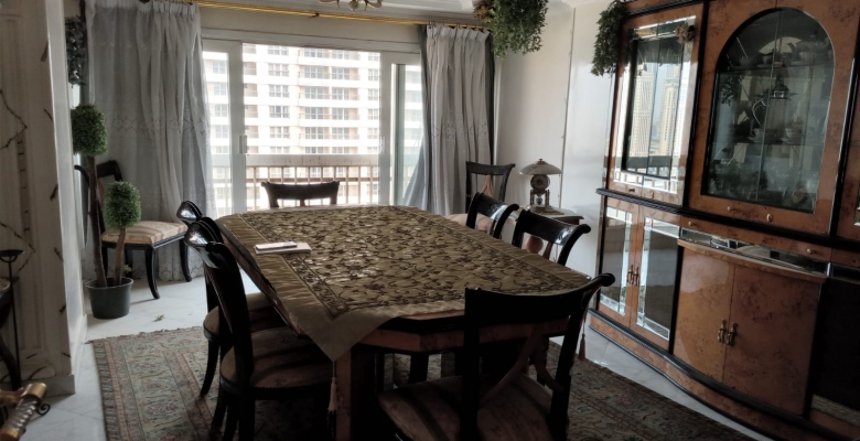 شقة مفروشة للإيجار تطل على النيل - بالزمالك