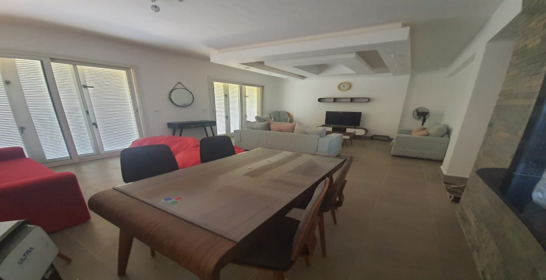 فيلا للايجار بالساحل الشمالي