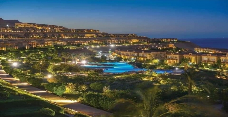 توين هاوس للايجار بالعين السخنه