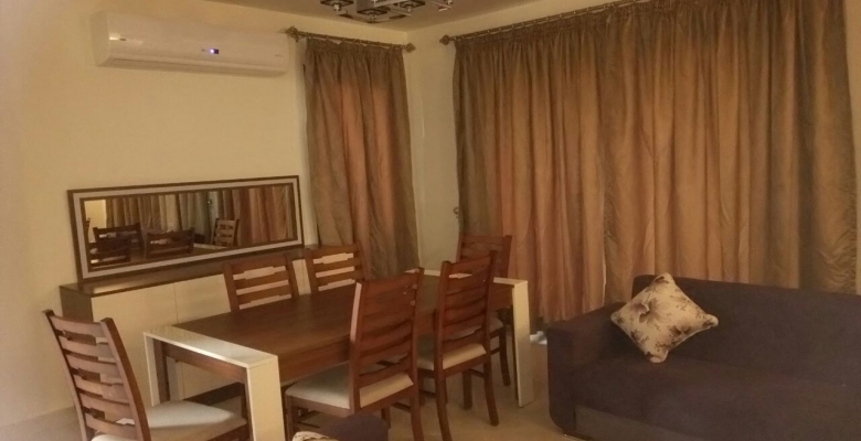 توينهاوس فى ايزولا مراسى فى الساحل الشمالى