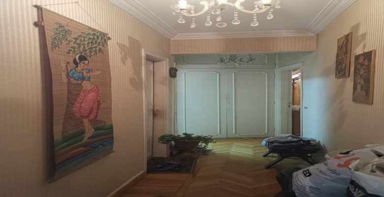 شقة للبيع  في الزمالك  2 غرفة نوم +2 حمام +غرفة ليفنج +ريسبشن قطعتين