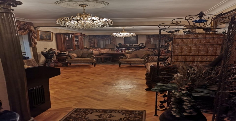 شقة للبيع  في الزمالك  2 غرفة نوم +2 حمام +غرفة ليفنج +ريسبشن قطعتين