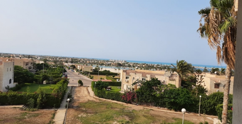 شاليه للايجار بمارينا بوابة 5  الساحل الشمالى algomhoria