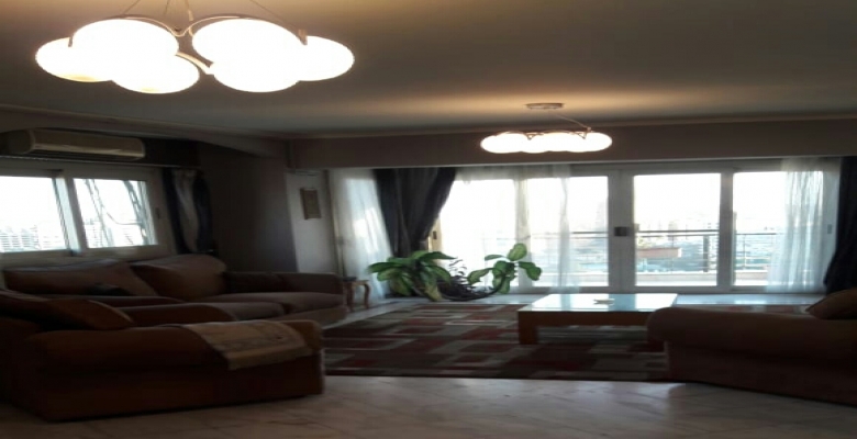 شقه للبيع على نادي الصيد مباشرة